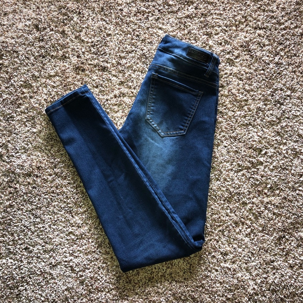 Dark wash jeggings